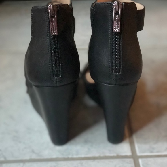 Jessica Simpson Black wedges! - Picture 3 of 4